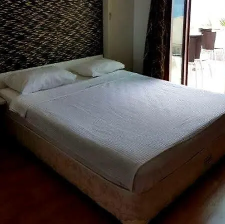 Отель Maira Beach 5*